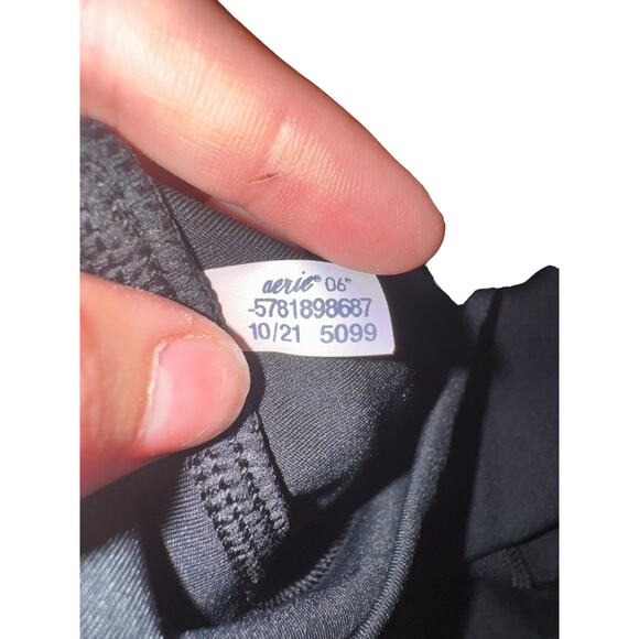 Offline by Aerie Goals Black High Rise 9” Biker Shorts Women’s Medium - Picture 5 of 5